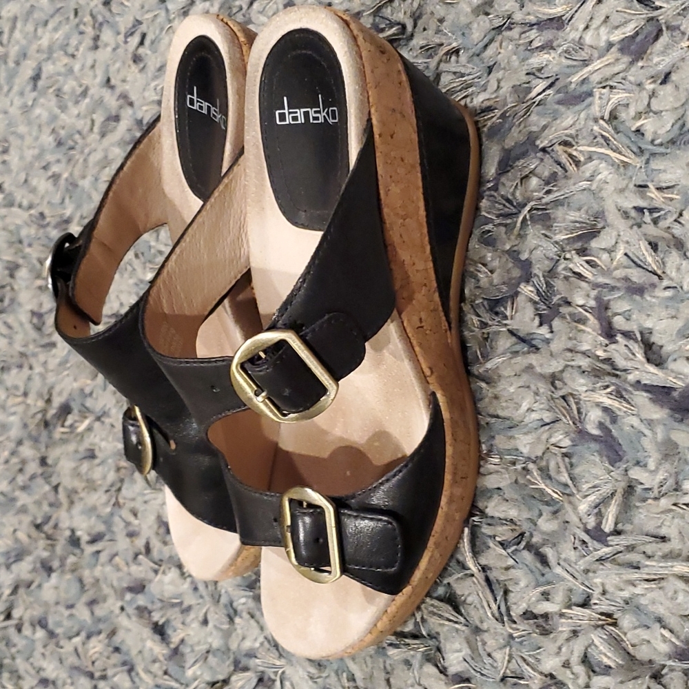 Dansko Wedge buckle Sandal
